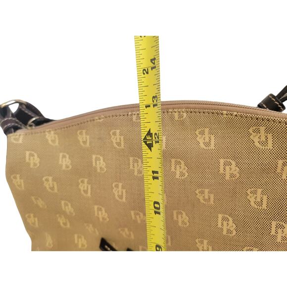 Dooney Bourke Signature Purse Large Bag Stylish Adjustable Strap - Picture 3 of 8